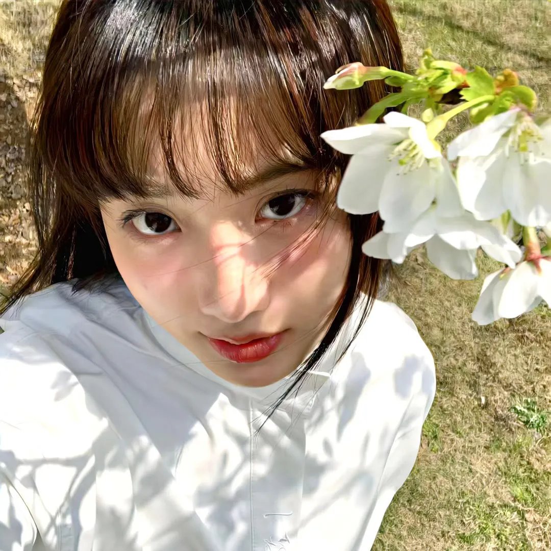 街头实拍：一线女星深夜共进晚餐，本人沉默不回应